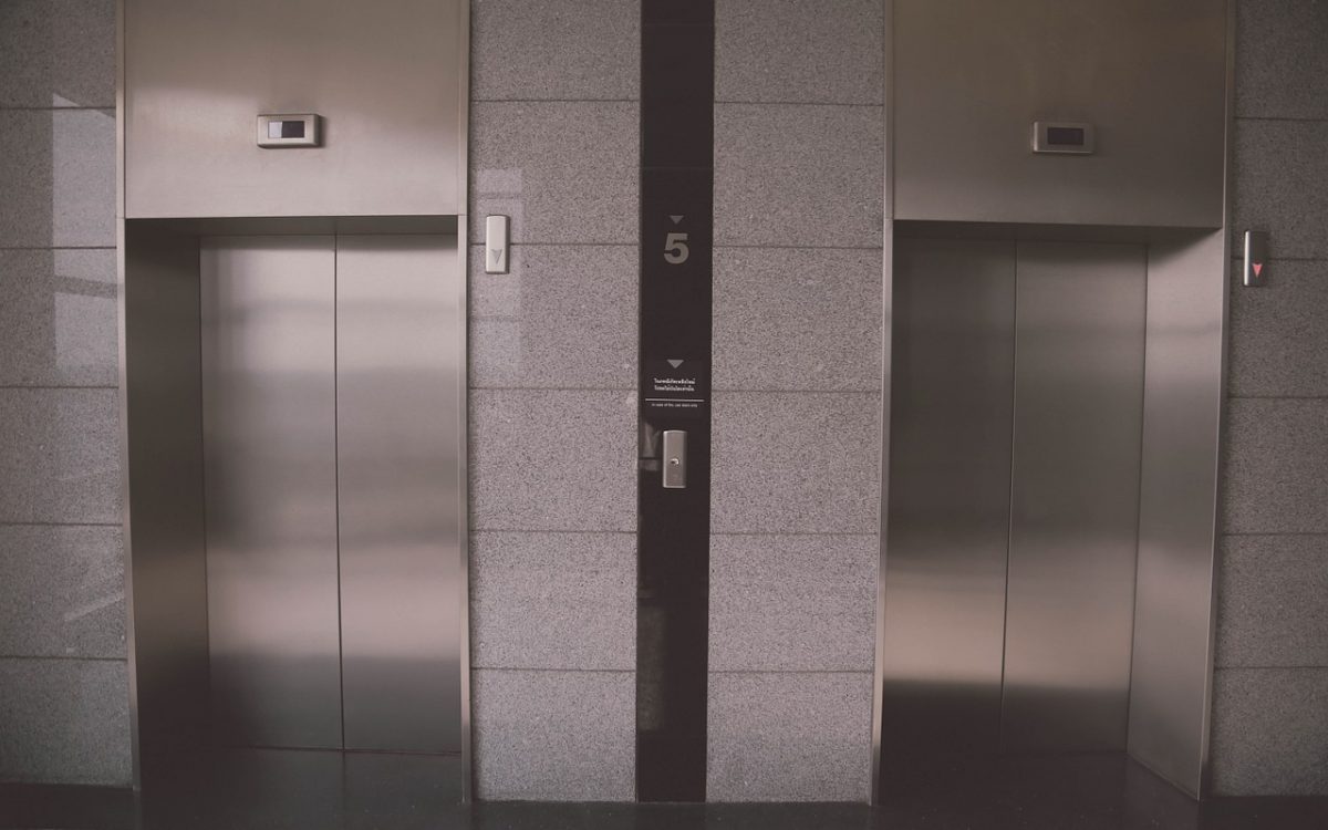 elevator-939515_1280